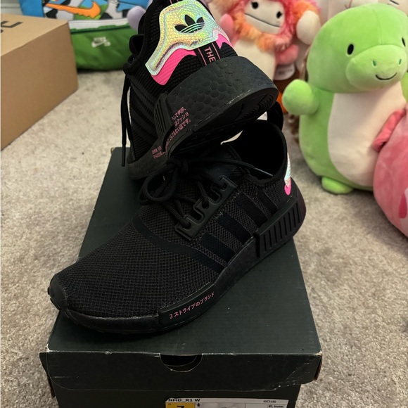 *Almost new* Adidas NMD_R1 Black Solar Pink 7 Women’s - Picture 13 of 14